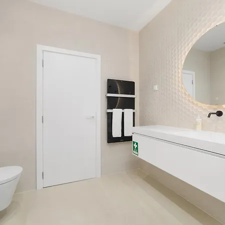 Lumo Flat * 花地瑪